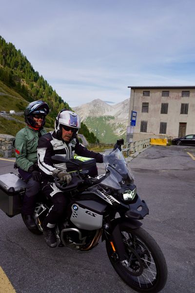 Rob Beach and passenger on a BMW GS at Franzenshöhe