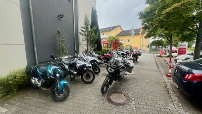 Tour bikes lined up again at Hotel Schiller in Olching