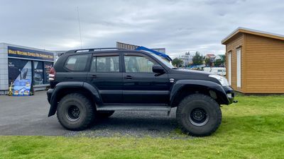 Glacier with crevasses